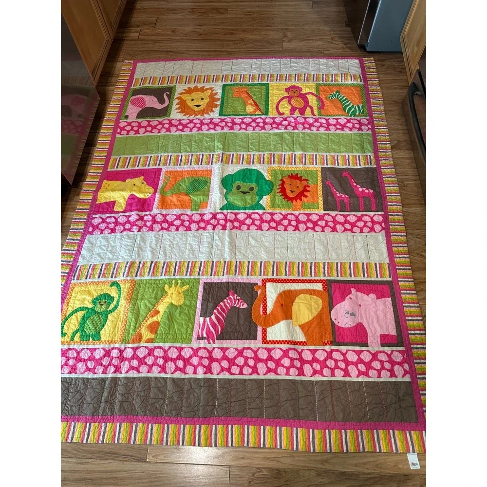 Vintage Bright Circo Twin Animal Zoo Print Quilt and Pillowcase Bedding 2 Pieces